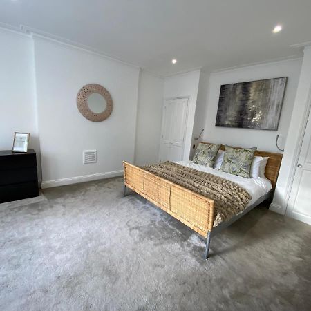 Fantastic Spacious Garden Flat With Own Private Entrance Londra Esterno foto