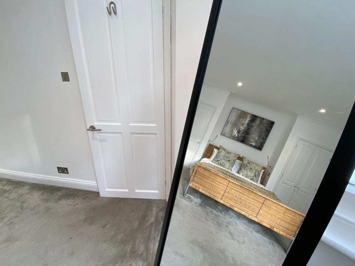 Fantastic Spacious Garden Flat With Own Private Entrance Londra Esterno foto