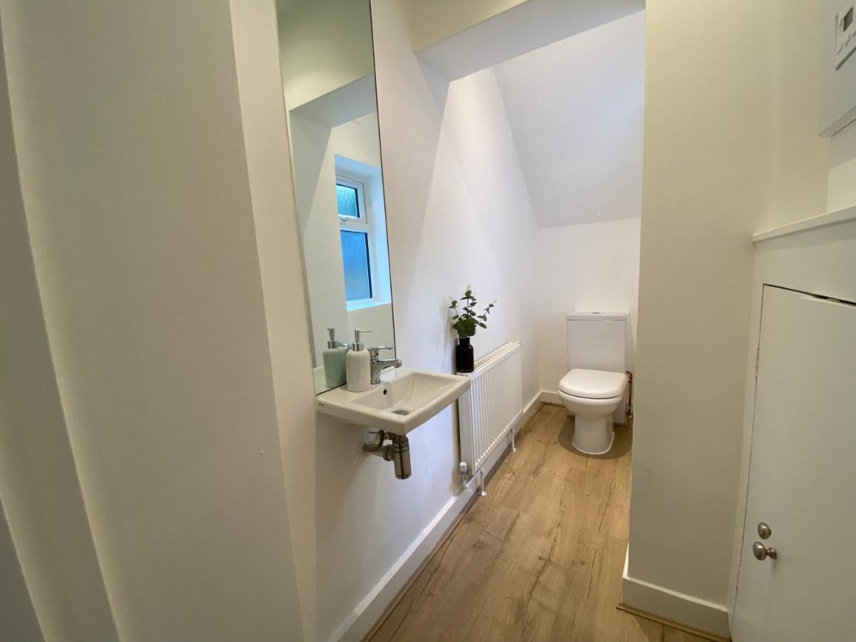 Fantastic Spacious Garden Flat With Own Private Entrance Londra Esterno foto