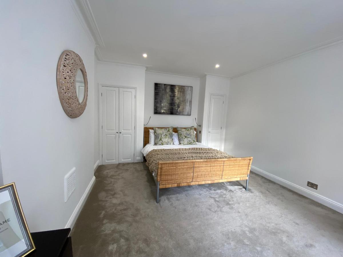 Fantastic Spacious Garden Flat With Own Private Entrance Londra Esterno foto