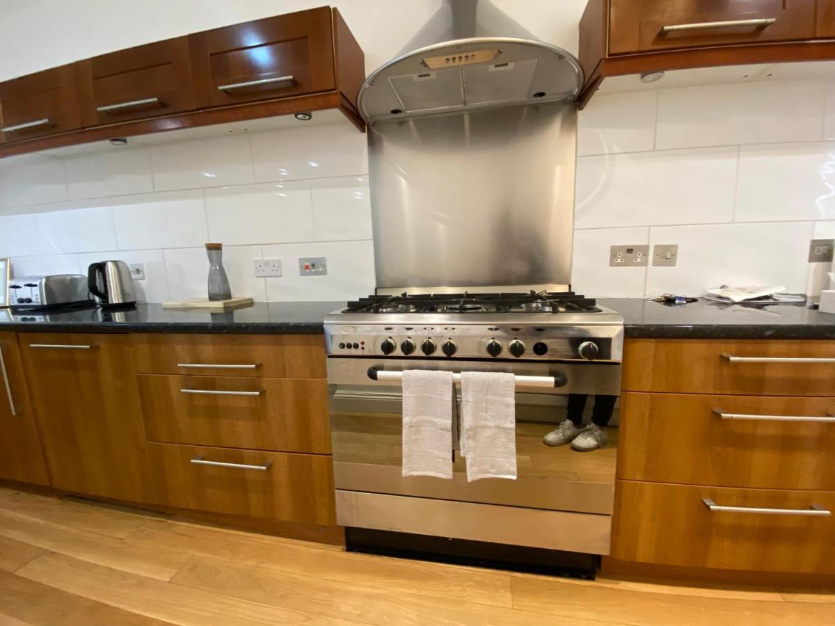 Fantastic Spacious Garden Flat With Own Private Entrance Londra Esterno foto